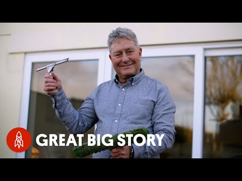 Video The Fastest Window Cleaner in the World